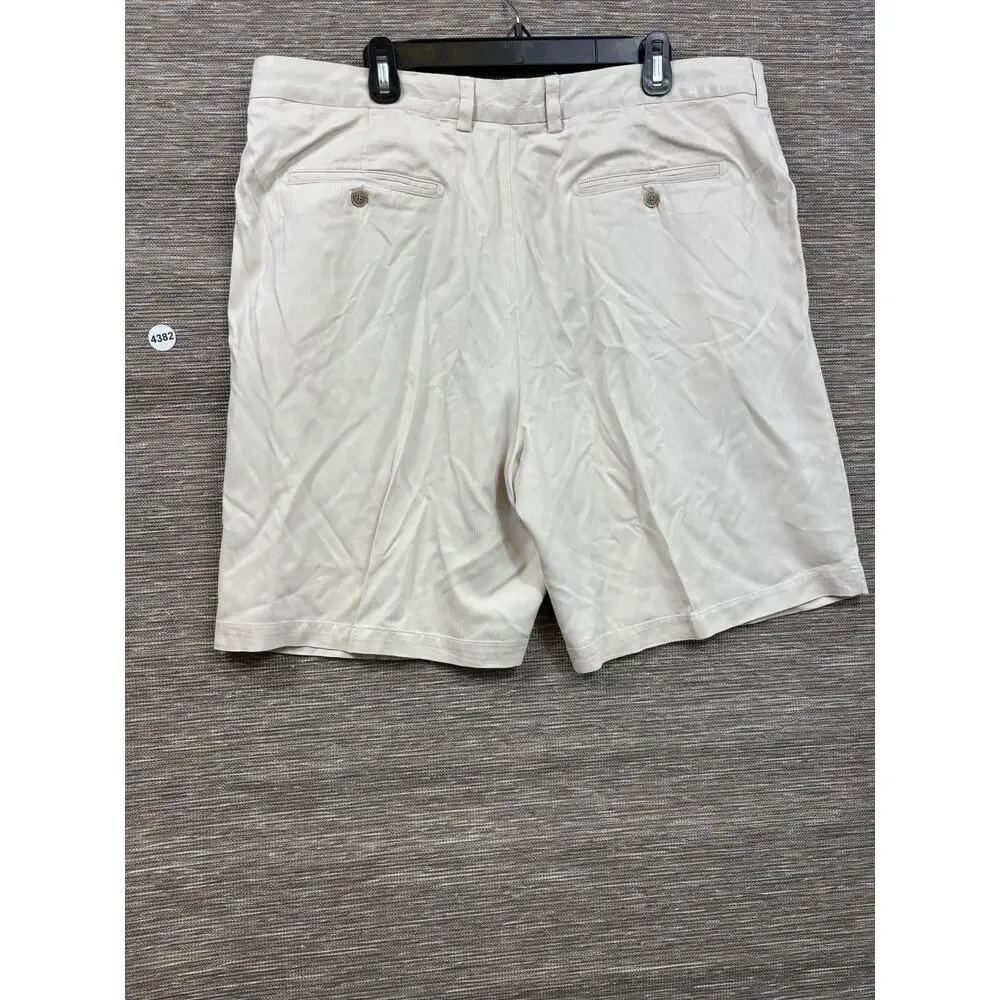 Tommy Bahama Silk Shorts Mens 40 White Chino Pleated Front 10 Inseam Relaxed Fit